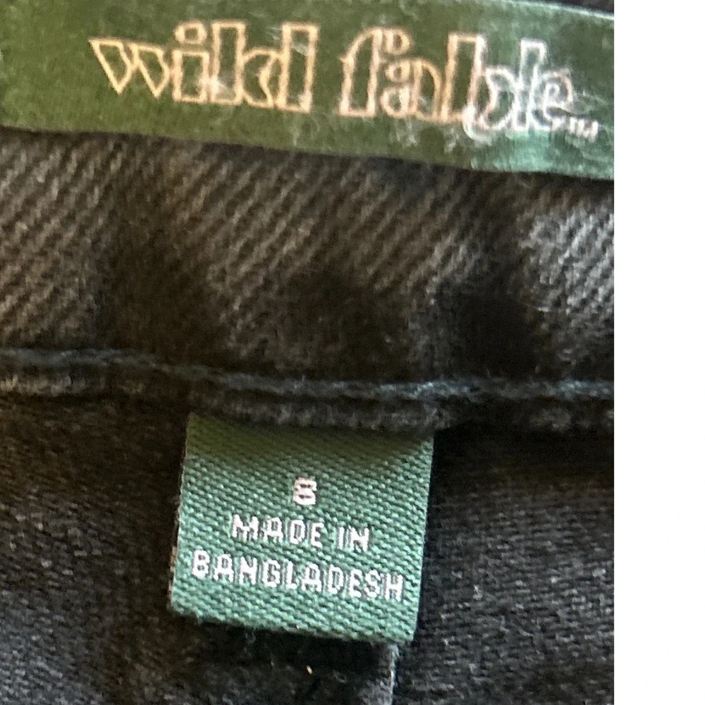 Wild Fable Womens Mid Rise EasyRigid Denim Shorts Black Wash Raw Hem Size‎ 8 NWT